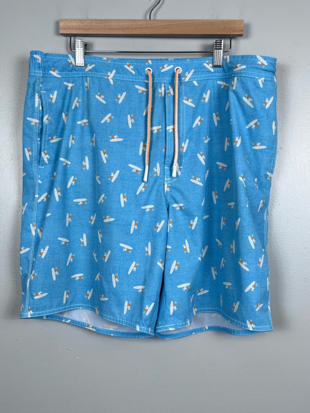 Johnnie O Men's Mesh Lined Swim Shorts with Arno Surfer Pattern Size XL; Beach